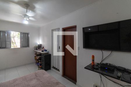 Casa à venda com 200m², 2 quartos e sem vaga Casa à venda com 200m², 2 quartos e sem vagaSuíte 2