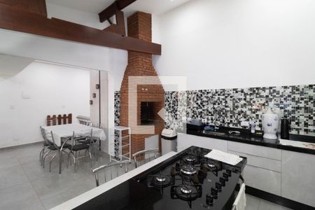 Casa à venda com 200m², 2 quartos e sem vaga Casa à venda com 200m², 2 quartos e sem vagaCozinha