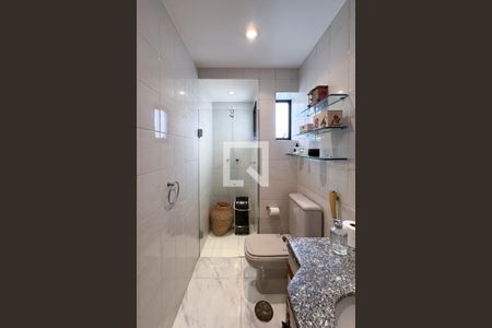 Apartamento à venda com 200m², 3 quartos e 3 vagas Apartamento à venda com 200m², 3 quartos e 3 vagasBanheiro da Suite 3