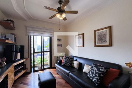 Apartamento à venda com 200m², 3 quartos e 3 vagas Apartamento à venda com 200m², 3 quartos e 3 vagasSala íntima