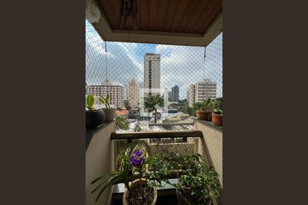 Apartamento à venda com 200m², 3 quartos e 3 vagas Apartamento à venda com 200m², 3 quartos e 3 vagasVista