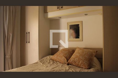 Casa de condomínio à venda com 160m², 3 quartos e 3 vagasQuarto Suíte