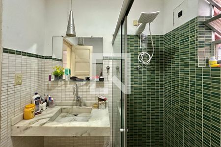 Apartamento à venda com 48m², 2 quartos e sem vaga Apartamento à venda com 48m², 2 quartos e sem vagaBanheiro