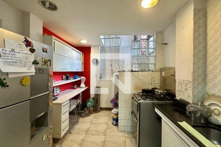 Apartamento à venda com 48m², 2 quartos e sem vaga Apartamento à venda com 48m², 2 quartos e sem vagaCozinha