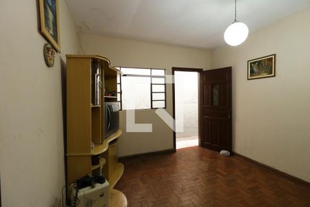 Casa à venda com 166m², 3 quartos e 1 vagaSala Casa Fundos
