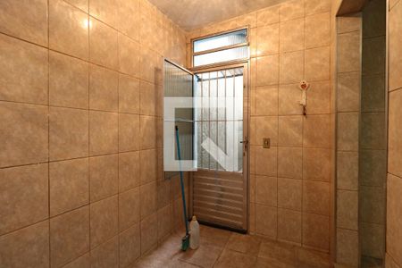 Casa à venda com 166m², 3 quartos e 1 vagaÁrea de Serviço Casa Fundos