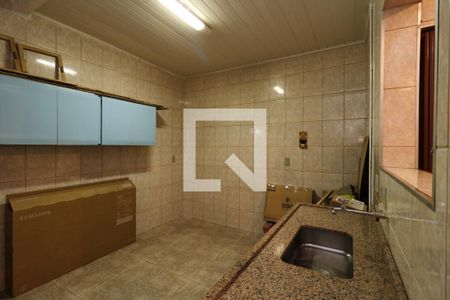 Casa à venda com 166m², 3 quartos e 1 vagaCozinha Casa Fundos