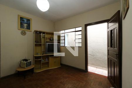 Casa à venda com 166m², 3 quartos e 1 vagaSala Casa Fundos