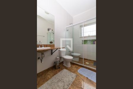 Casa à venda com 249m², 3 quartos e 2 vagas Casa à venda com 249m², 3 quartos e 2 vagasBanheiro