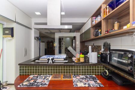 Casa à venda com 249m², 3 quartos e 2 vagas Casa à venda com 249m², 3 quartos e 2 vagasCozinha
