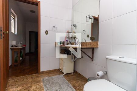 Casa à venda com 249m², 3 quartos e 2 vagas Casa à venda com 249m², 3 quartos e 2 vagasBanheiro
