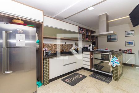 Casa à venda com 249m², 3 quartos e 2 vagas Casa à venda com 249m², 3 quartos e 2 vagasCozinha