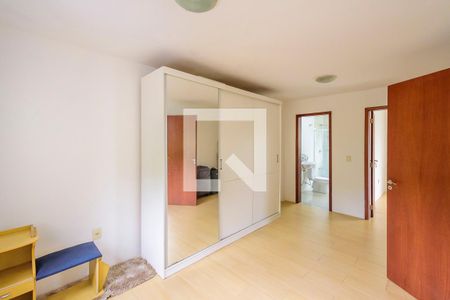 Casa à venda com 266m², 3 quartos e 4 vagas Casa à venda com 266m², 3 quartos e 4 vagasSuíte