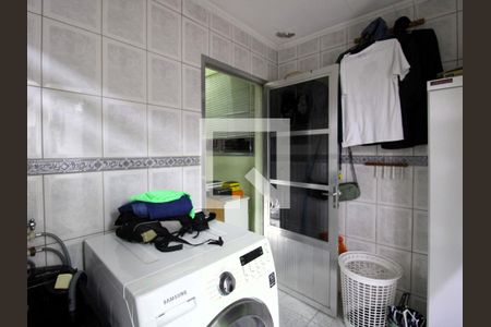 Casa à venda com 180m², 5 quartos e 1 vagaÁrea de Serviço 2