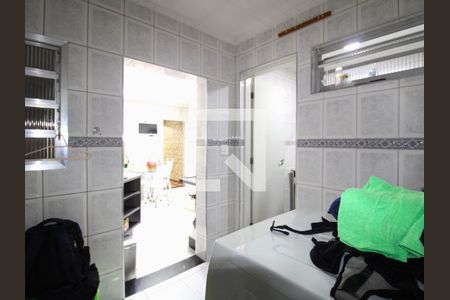 Casa à venda com 180m², 5 quartos e 1 vagaÁrea de Serviço 2