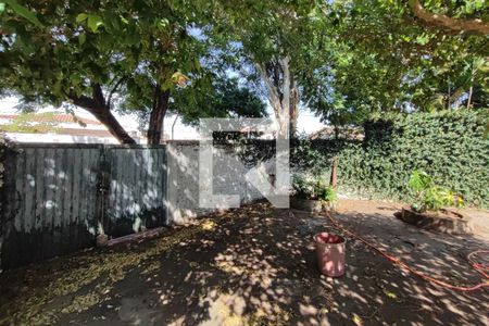 Casa à venda com 49m², 3 quartos e 2 vagasQuintal - Quintal