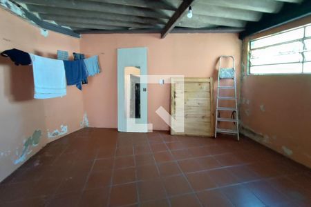 Casa à venda com 49m², 3 quartos e 2 vagasComôdo extra