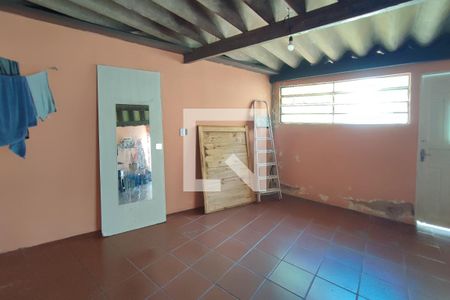 Casa à venda com 49m², 3 quartos e 2 vagasComôdo extra