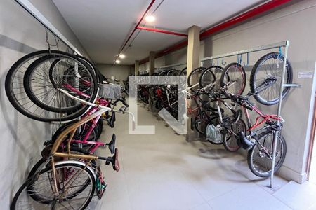 Apartamento para alugar com 33m², 1 quarto e sem vaga Apartamento para alugar com 33m², 1 quarto e sem vagaÁrea comum - bicicletário