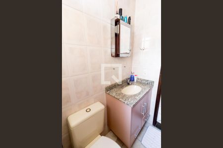 Apartamento à venda com 51m², 2 quartos e 1 vaga Apartamento à venda com 51m², 2 quartos e 1 vagaBanheiro