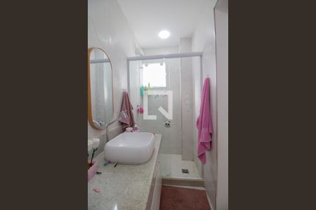 Casa para alugar com 254m², 4 quartos e 2 vagas Casa para alugar com 254m², 4 quartos e 2 vagasBanheiro da Suíte 1