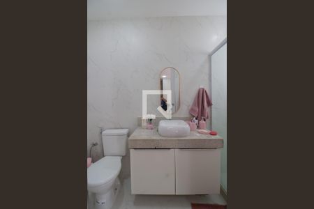 Casa para alugar com 254m², 4 quartos e 2 vagas Casa para alugar com 254m², 4 quartos e 2 vagasBanheiro da Suíte 1