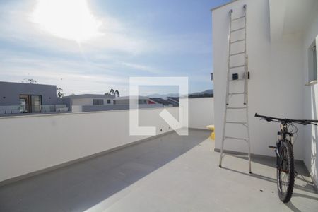 Casa para alugar com 254m², 4 quartos e 2 vagas Casa para alugar com 254m², 4 quartos e 2 vagasTerraço