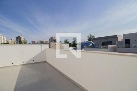 Casa para alugar com 254m², 4 quartos e 2 vagas Casa para alugar com 254m², 4 quartos e 2 vagasTerraço