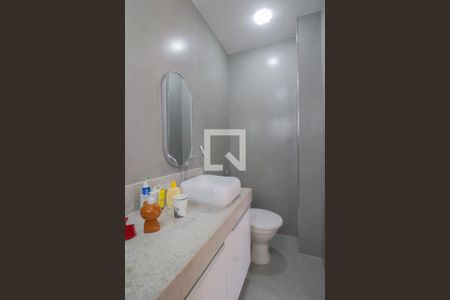 Casa para alugar com 254m², 4 quartos e 2 vagas Casa para alugar com 254m², 4 quartos e 2 vagasBanheiro da Suíte 2