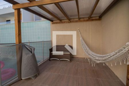 Casa para alugar com 254m², 4 quartos e 2 vagas Casa para alugar com 254m², 4 quartos e 2 vagasQuintal