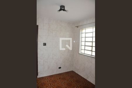 Casa à venda com 240m², 4 quartos e 4 vagas Casa à venda com 240m², 4 quartos e 4 vagasLavanderia (Torneira)