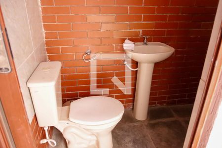 Casa para alugar com 200m², 2 quartos e 2 vagas Casa para alugar com 200m², 2 quartos e 2 vagasBanheiro