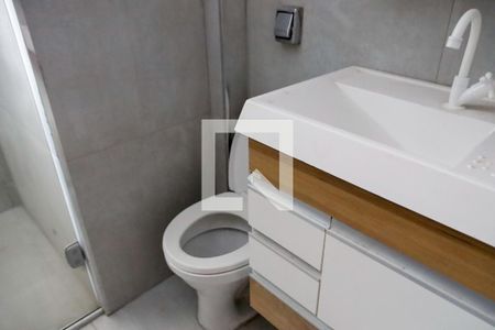 Casa para alugar com 200m², 2 quartos e 2 vagas Casa para alugar com 200m², 2 quartos e 2 vagasBanheiro
