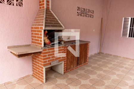 Casa para alugar com 200m², 2 quartos e 2 vagas Casa para alugar com 200m², 2 quartos e 2 vagasÁrea comum - Churrasqueira