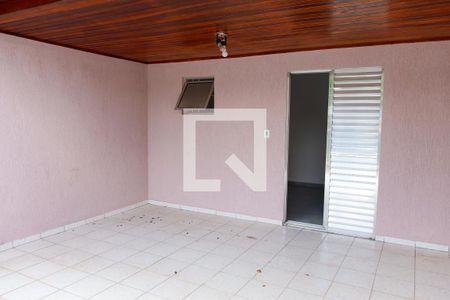 Casa para alugar com 200m², 2 quartos e 2 vagas Casa para alugar com 200m², 2 quartos e 2 vagasSacada