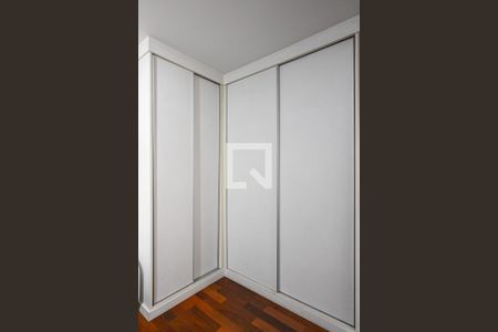 Casa à venda com 188m², 3 quartos e 2 vagas Casa à venda com 188m², 3 quartos e 2 vagasDetalhe