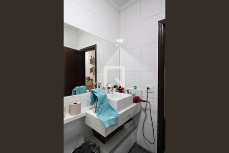 Casa à venda com 188m², 3 quartos e 2 vagas Casa à venda com 188m², 3 quartos e 2 vagasBanheiro