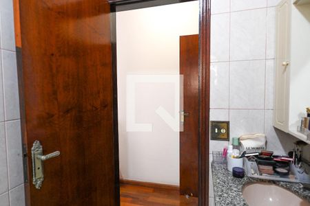 Casa à venda com 188m², 3 quartos e 2 vagas Casa à venda com 188m², 3 quartos e 2 vagasBanheiro