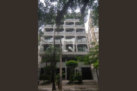 Apartamento à venda com 216m², 3 quartos e 1 vaga Apartamento à venda com 216m², 3 quartos e 1 vagaFachada