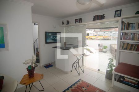 Apartamento à venda com 216m², 3 quartos e 1 vaga Apartamento à venda com 216m², 3 quartos e 1 vagaSala do 2 Andar