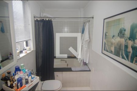 Apartamento à venda com 216m², 3 quartos e 1 vaga Apartamento à venda com 216m², 3 quartos e 1 vagaBanheiro