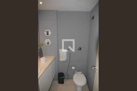 Apartamento à venda com 216m², 3 quartos e 1 vaga Apartamento à venda com 216m², 3 quartos e 1 vagaBanheiro