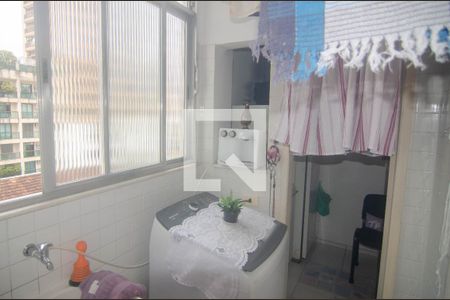 Apartamento à venda com 216m², 3 quartos e 1 vaga Apartamento à venda com 216m², 3 quartos e 1 vagaÁrea de Serviço