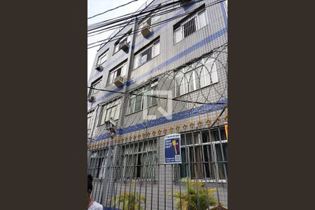 Apartamento à venda com 80m², 2 quartos e sem vaga Apartamento à venda com 80m², 2 quartos e sem vagaPlaquinha