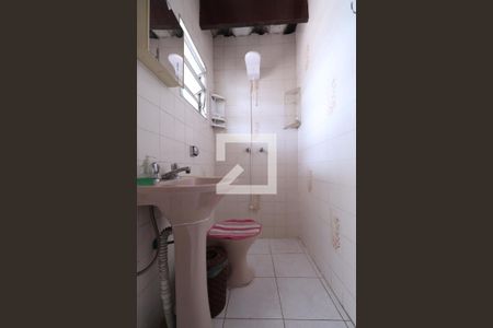 Casa à venda com 120m², 4 quartos e 6 vagasBanheiro 2