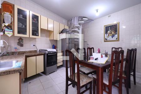 Casa à venda com 120m², 4 quartos e 6 vagasCozinha