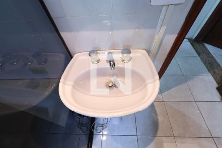 Casa à venda com 120m², 4 quartos e 6 vagasDetalhe do Banheiro da Suite