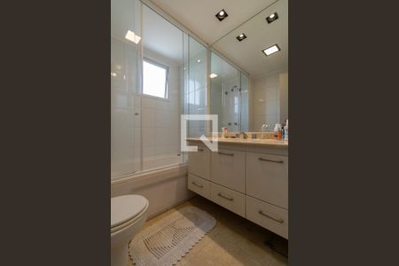 Apartamento à venda com 136m², 3 quartos e 3 vagas Apartamento à venda com 136m², 3 quartos e 3 vagasBanheiro do Quarto 3