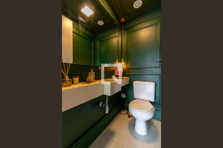 Apartamento à venda com 136m², 3 quartos e 3 vagas Apartamento à venda com 136m², 3 quartos e 3 vagasBanheiro Social