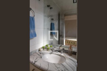 Apartamento à venda com 136m², 3 quartos e 3 vagas Apartamento à venda com 136m², 3 quartos e 3 vagasBanheiro do Quarto 2